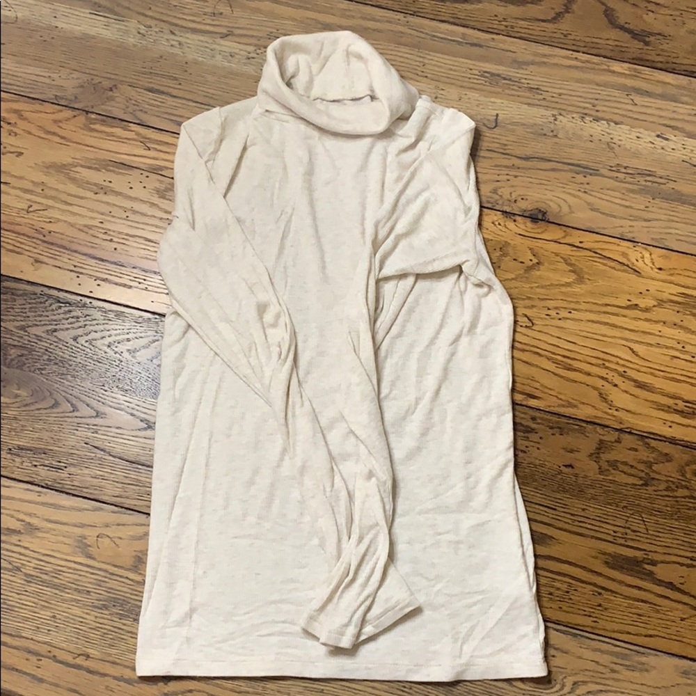 American Eagle turtleneck